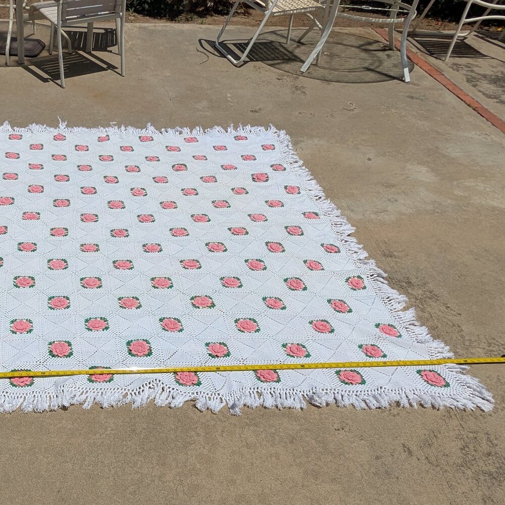 Vintage Hand Crocheted Cotton Bedspread-1954 Rose Bower Pattern-White Pink Green - Picture 11 of 15